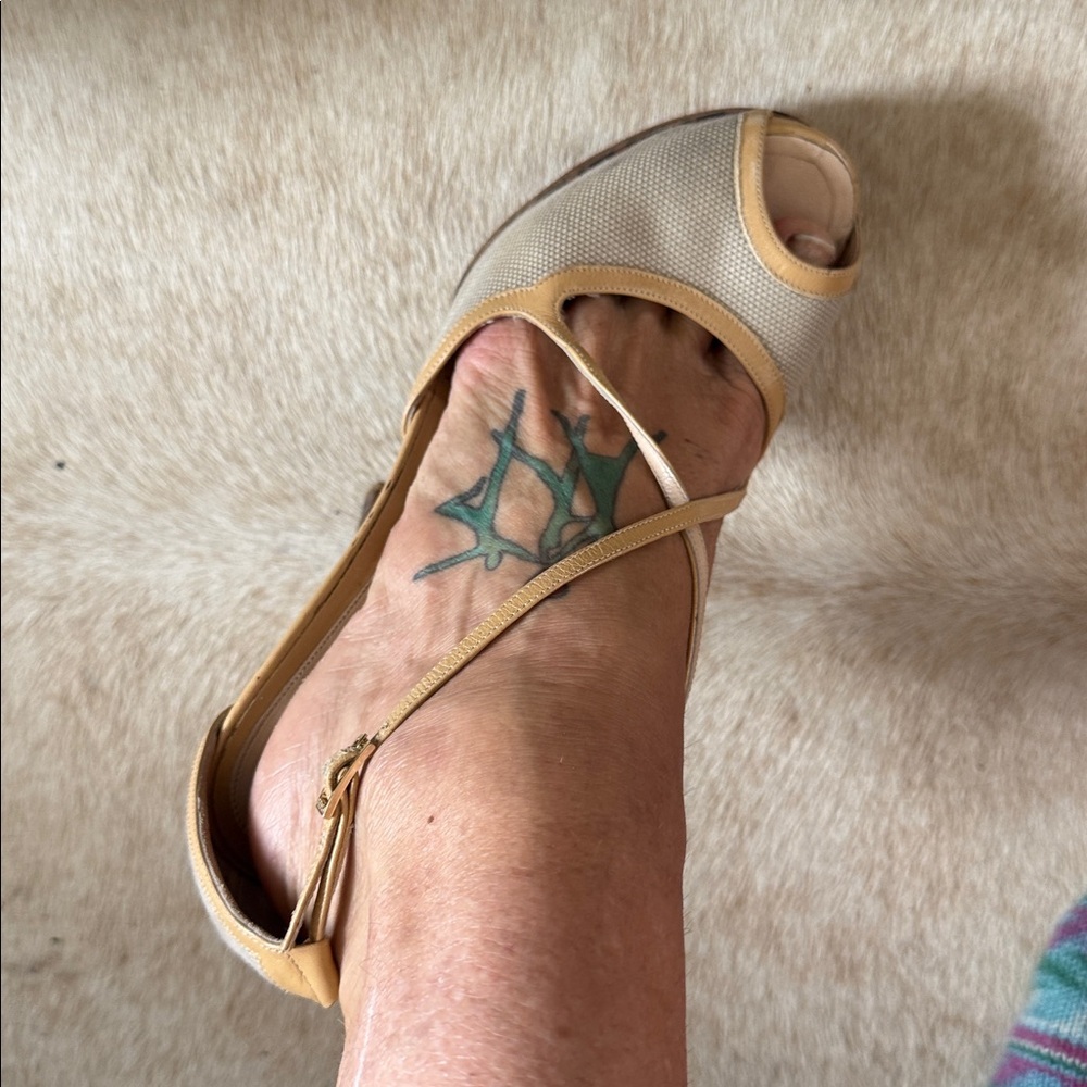 Fendi Beige Zucca Strappy Platform Peep-Toe Heels with FF Logo Platform - Picture 6 of 13